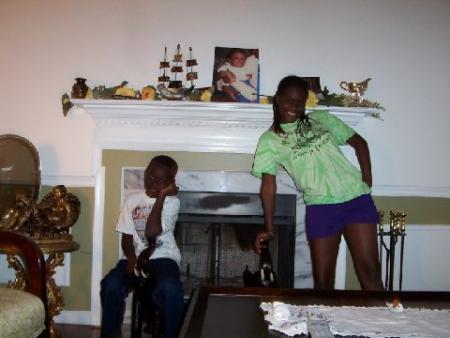 c mon n9veux et une amie de ma grande soeur